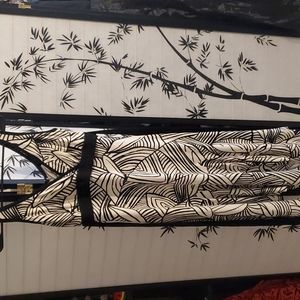 B Smart Black and White Hankie Hem dress sz7/8